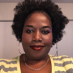 Meet your Posher, Maxine